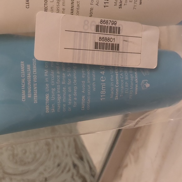 A.M. And P.M. Cleanser For Your Face - Picture 4 of 4